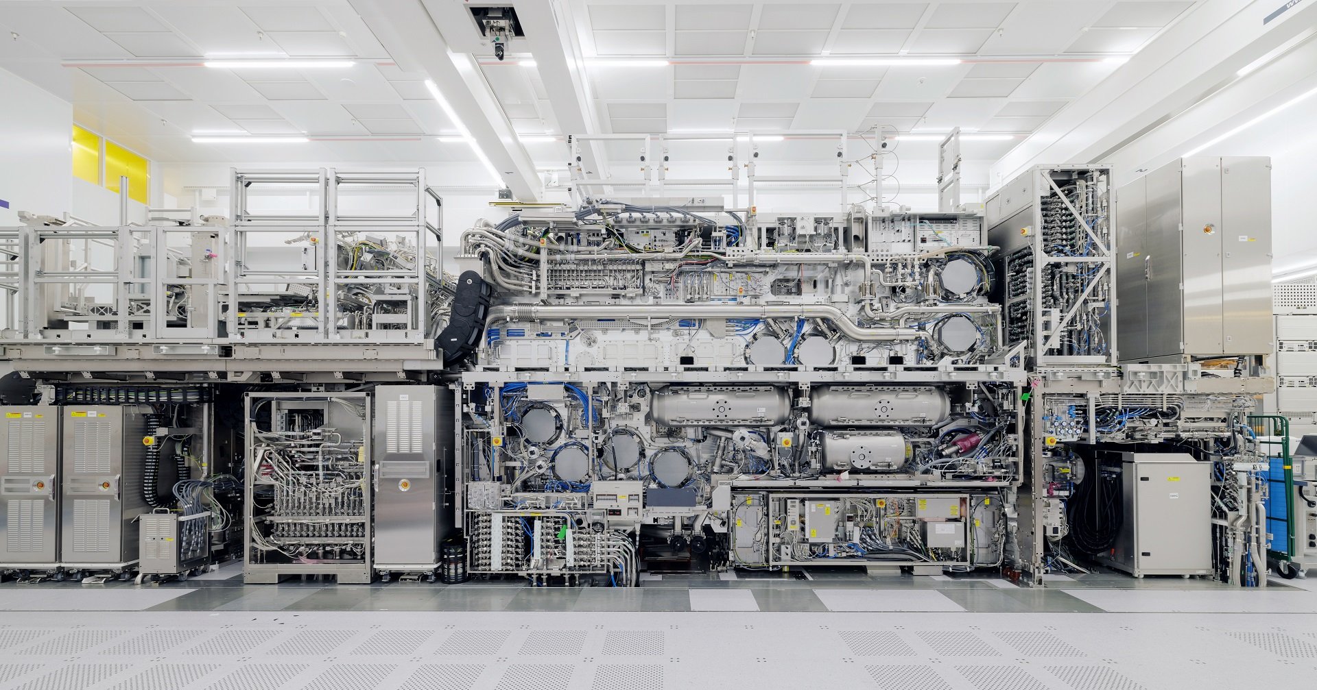 ASML High-NA EUV 장비 공식 이미지